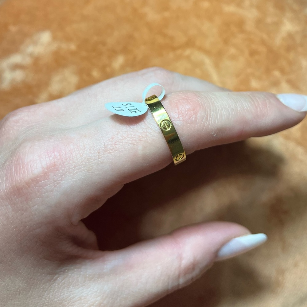 Gold ring